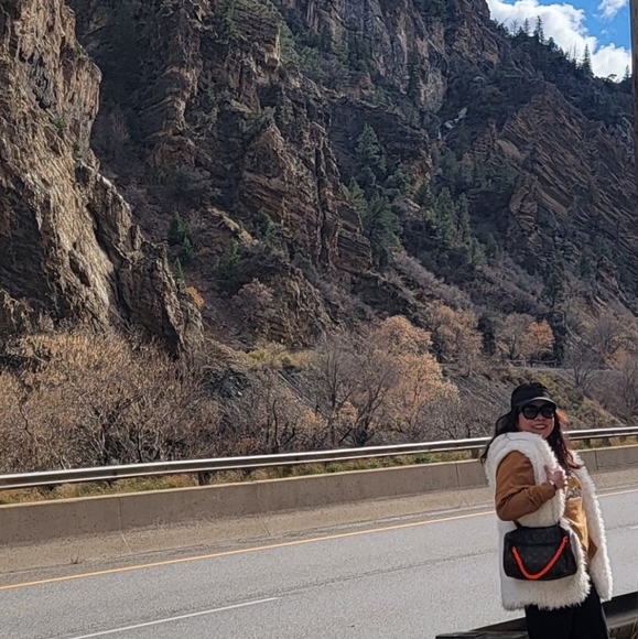 EUC LOUIS VUITTON SOLAR RAY PAPILLON VIRGIL ABLOH - Picture 17 of 17